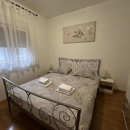 Apartman Petra Kastela Dış mekan fotoğraf