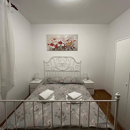 Apartman Petra Kastela Dış mekan fotoğraf